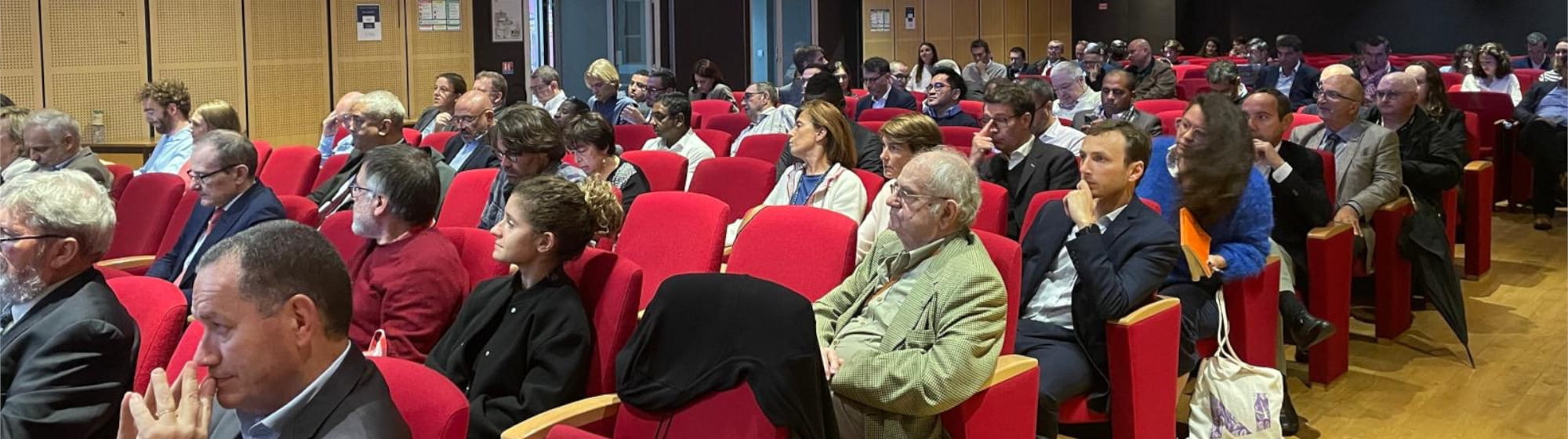 Vue de l'audience dans la salle du Jeudi de la Sécurité 30 à l'Espace Hamelin